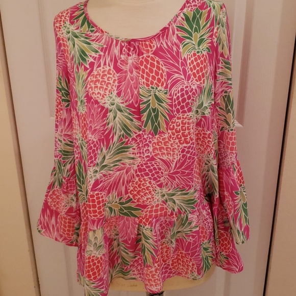 Pappagallo Tops - Pappagallo Pineapple Print Top in size medium
